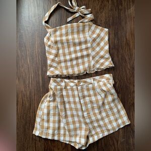 Kirious nwot Tan and white gingham short set